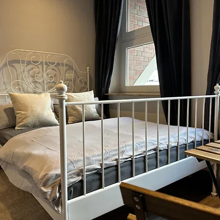 Apartamento Attraktives City-apartment No2 *